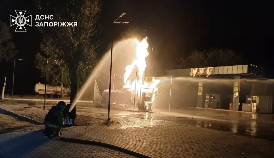 У Запоріжжі внаслідок російського обстрілу сталася пожежа